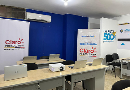 Inauguración sala tecnológica santa marta